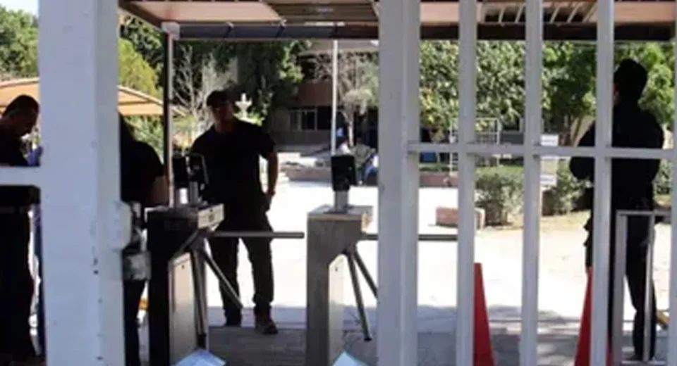 Alertas falsas en escuelas provocan operativos y preocupación en Coahuila y otras regiones del país