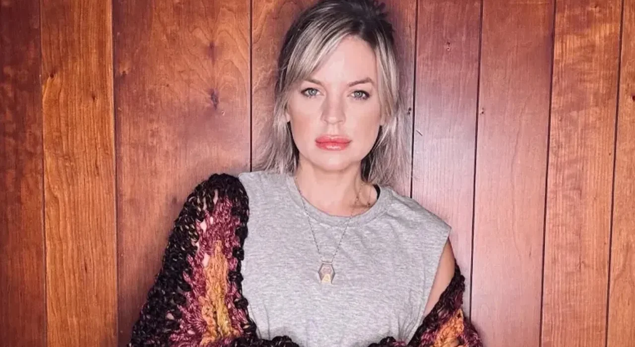 Dictan orden de restricción contra Kirsten Storms por grave crisis de salud mental
