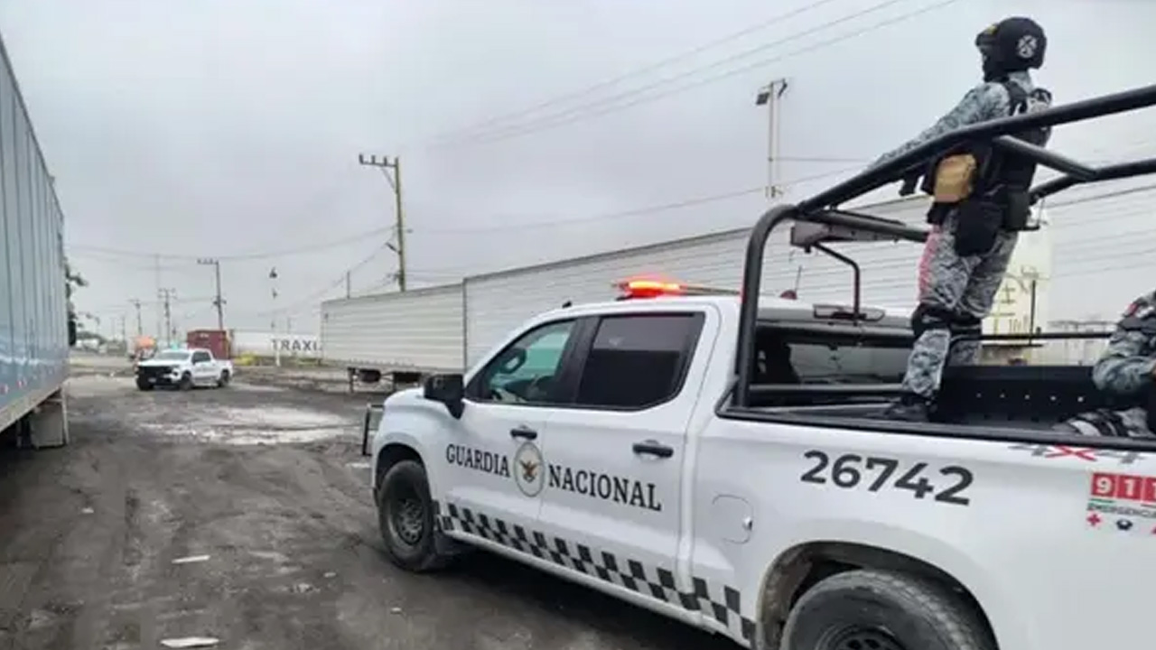 Aseguran más de un millón de litros de combustible en operativo federal realizado en Cadereyta