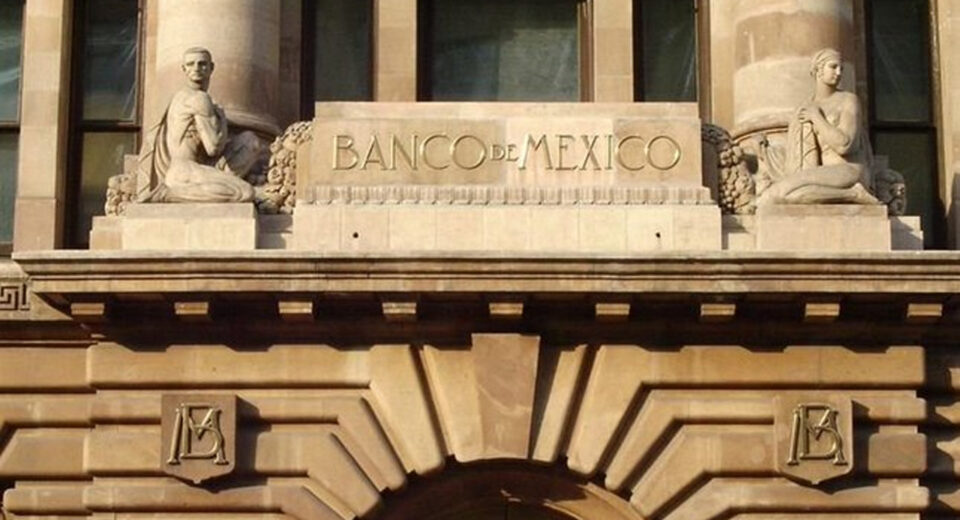 Banxico reduce previsión económica y anticipa un crecimiento más lento para México