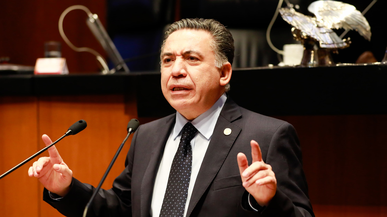 Inzunza solicita licencia del Senado