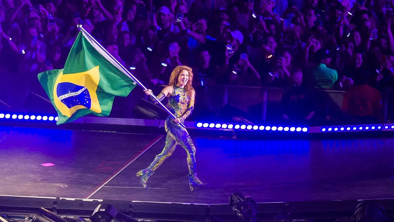 Shakira reúne a cerca de 2 millones de personas en concierto masivo en Copacabana