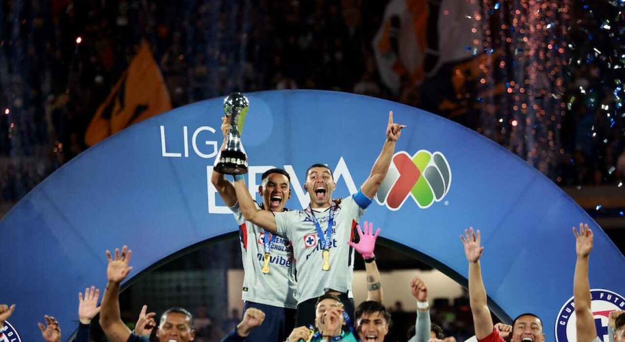 Sheinbaum felicita al Cruz Azul