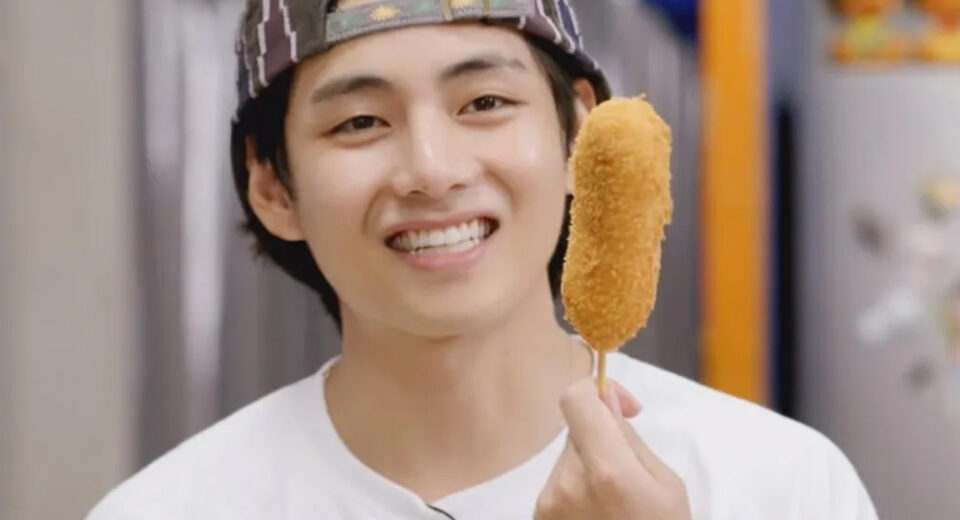 V de BTS conquistó Bacalar desde la cocina