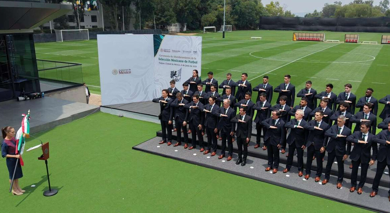 Con bandera en mano, el Tricolor recibe respaldo rumbo a la Copa del Mundo