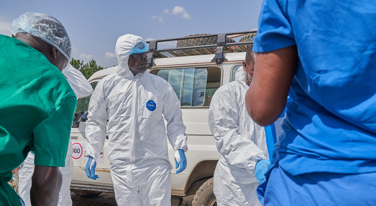 Ébola llega a Francia: confirman contagio en médico humanitario procedente de una zona afectada en RDC