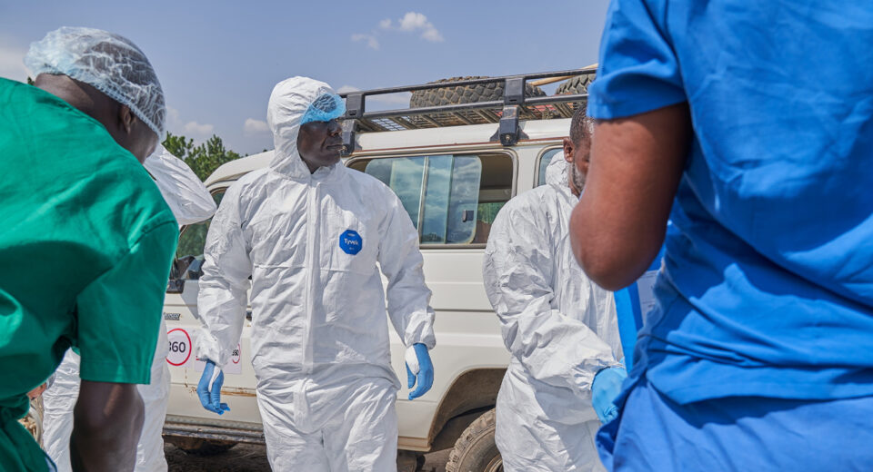 Ébola llega a Francia: confirman contagio en médico humanitario procedente de una zona afectada en RDC
