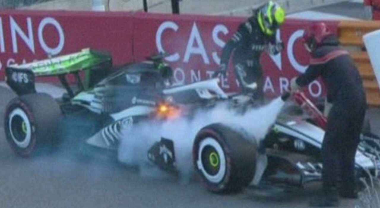 Falla técnica interrumpe sesión de Checo Pérez en Montecarlo