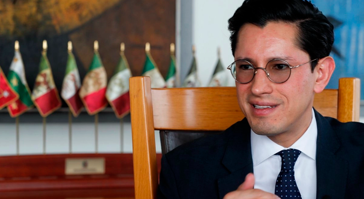 Canciller Roberto Velasco