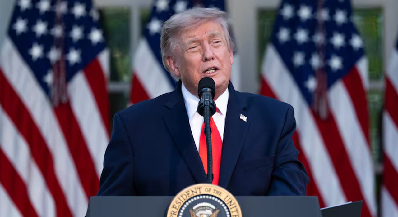 Trump amenaza con castigar a países que graven a Meta, Amazon y Alphabet con aranceles del 100%
