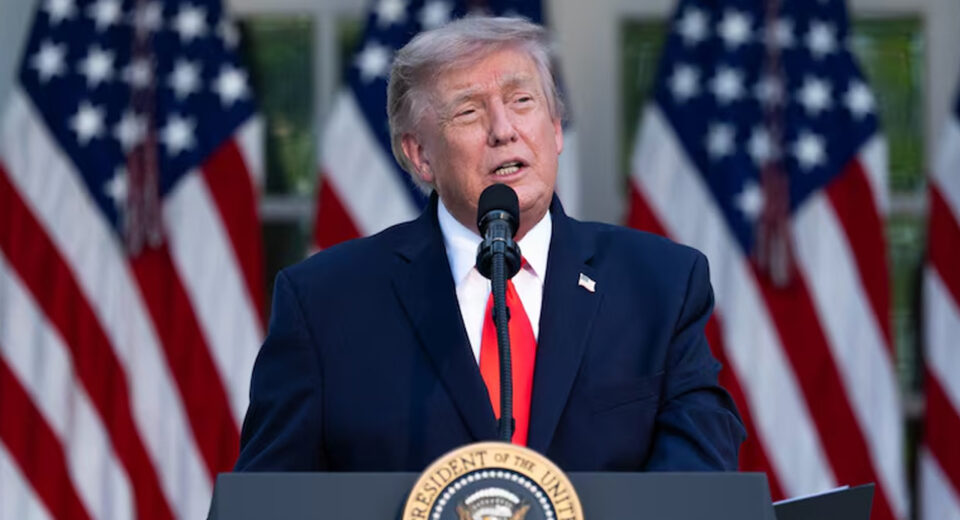 Trump amenaza con castigar a países que graven a Meta, Amazon y Alphabet con aranceles del 100%