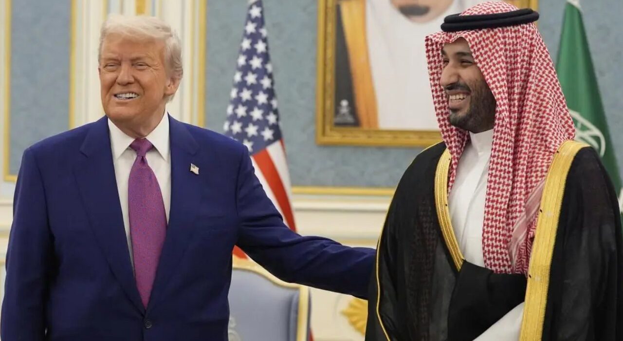 Acuerdo nuclear entre EE.UU. y Arabia Saudita genera debate por posible enriquecimiento de uranio