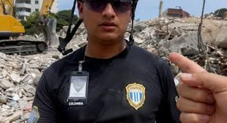 Destituyen a policía en Venezuela por presunto robo de dólares hallados entre los escombros tras el terremoto