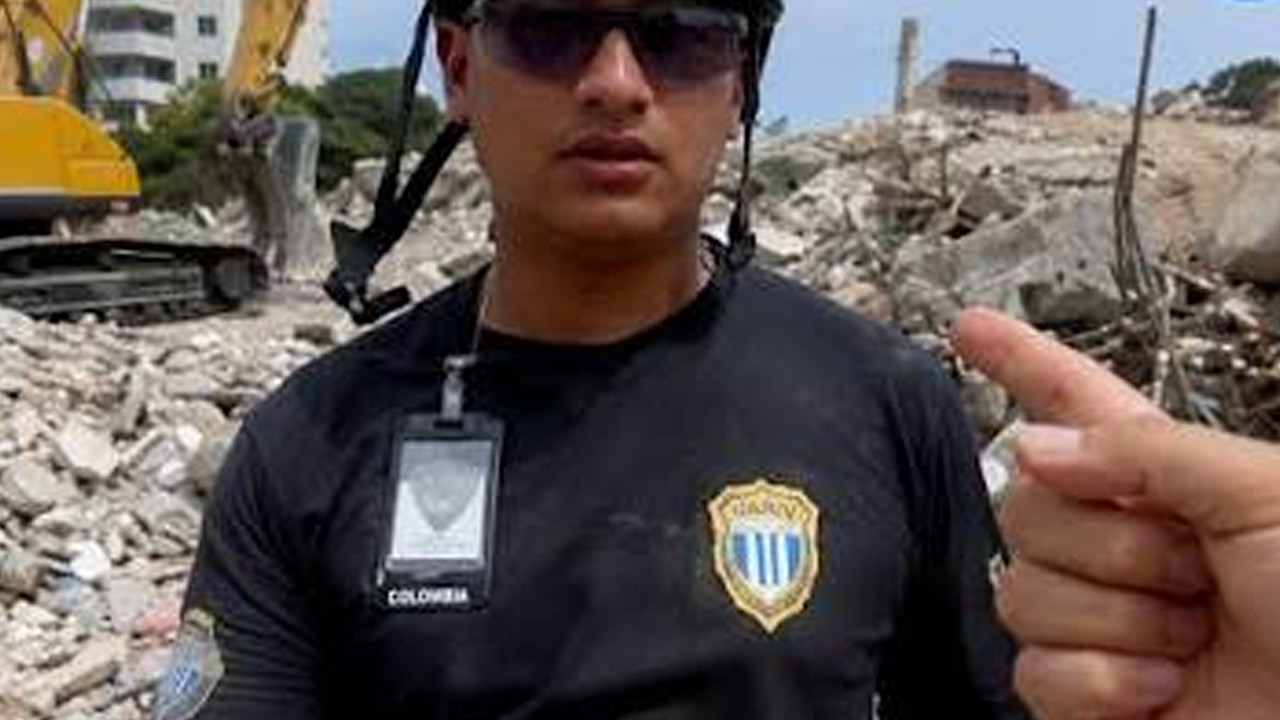 Destituyen a policía en Venezuela por presunto robo de dólares hallados entre los escombros tras el terremoto