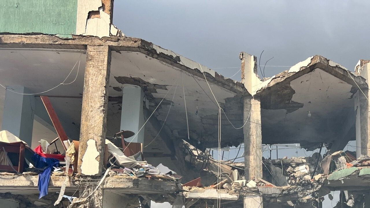 Estados Unidos bombardea objetivos en Irán tras ataques a buques en el estrecho de Ormuz