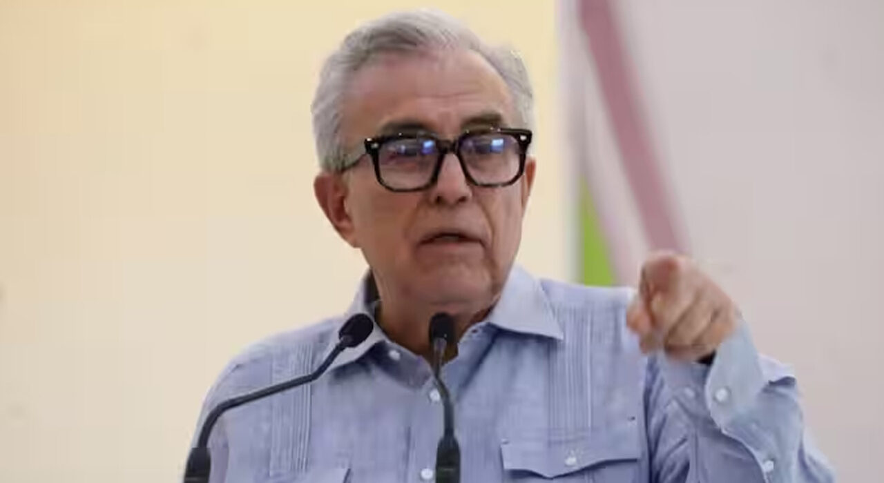 Rubén Rocha Moya niega estar bajo resguardo federal y afirma que permanece en su domicilio en Culiacán