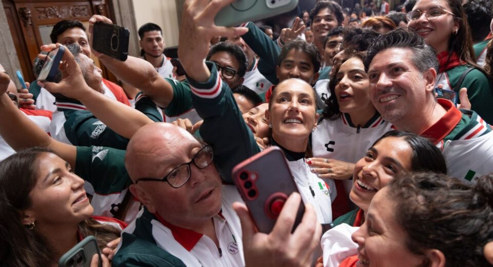 Sheinbaum encabeza el abanderamiento