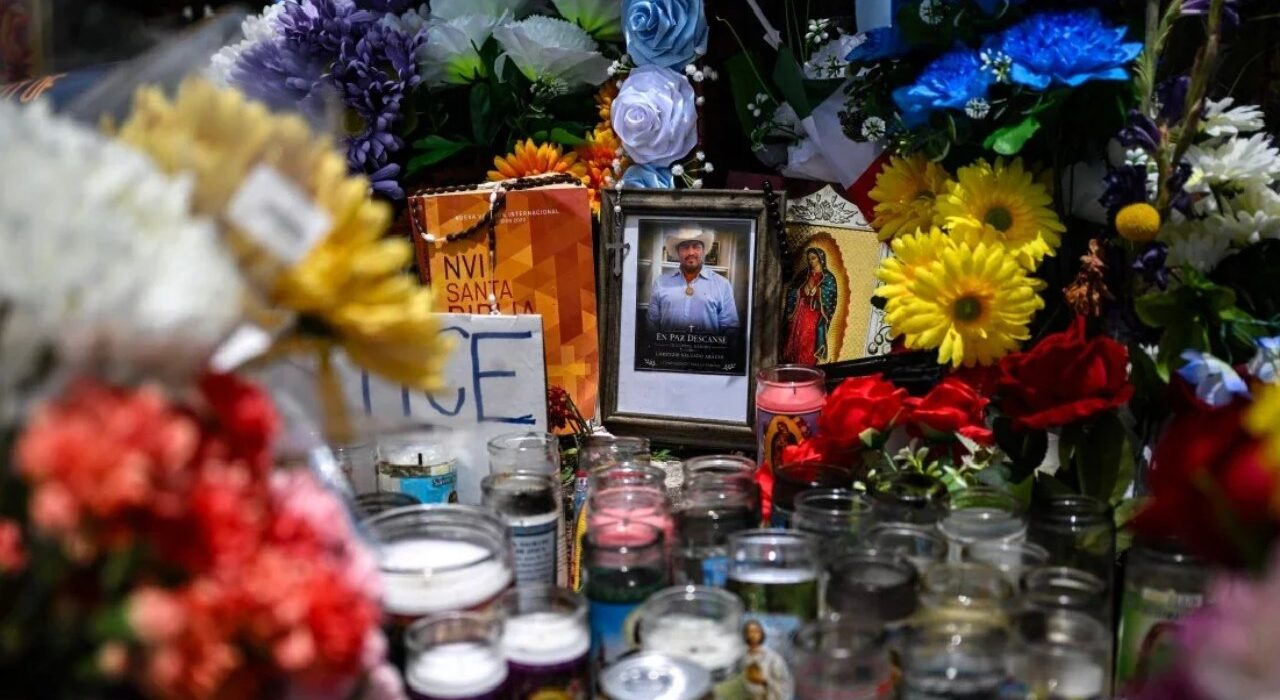Testimonios ponen en entredicho la versión del ICE sobre la muerte de Lorenzo Salgado en Texas