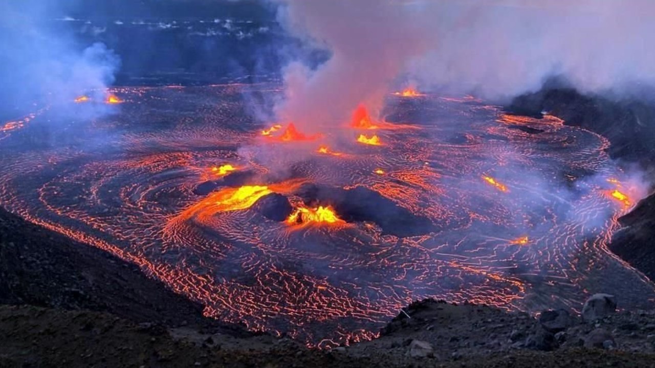Volcán Kilauea registra una nueva erupción en Hawái con columnas de lava de más de 150 metros
