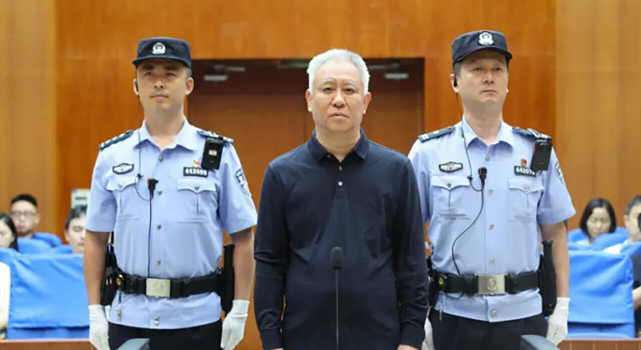 De magnate a prisión: Xu Jiayin, fundador de Evergrande, es condenado a cadena perpetua en China