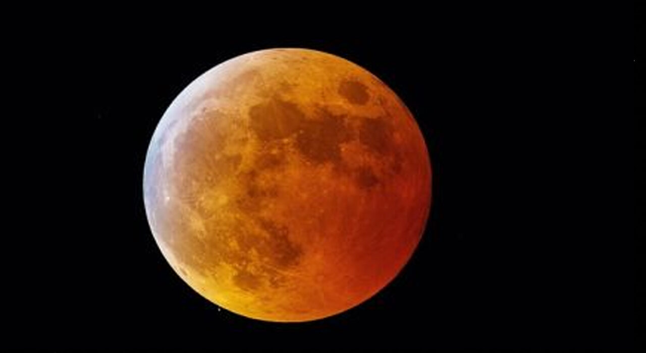 Eclipse lunar de agosto