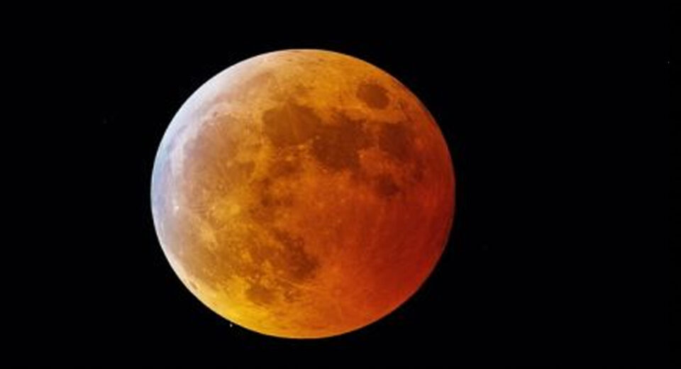 Eclipse lunar de agosto