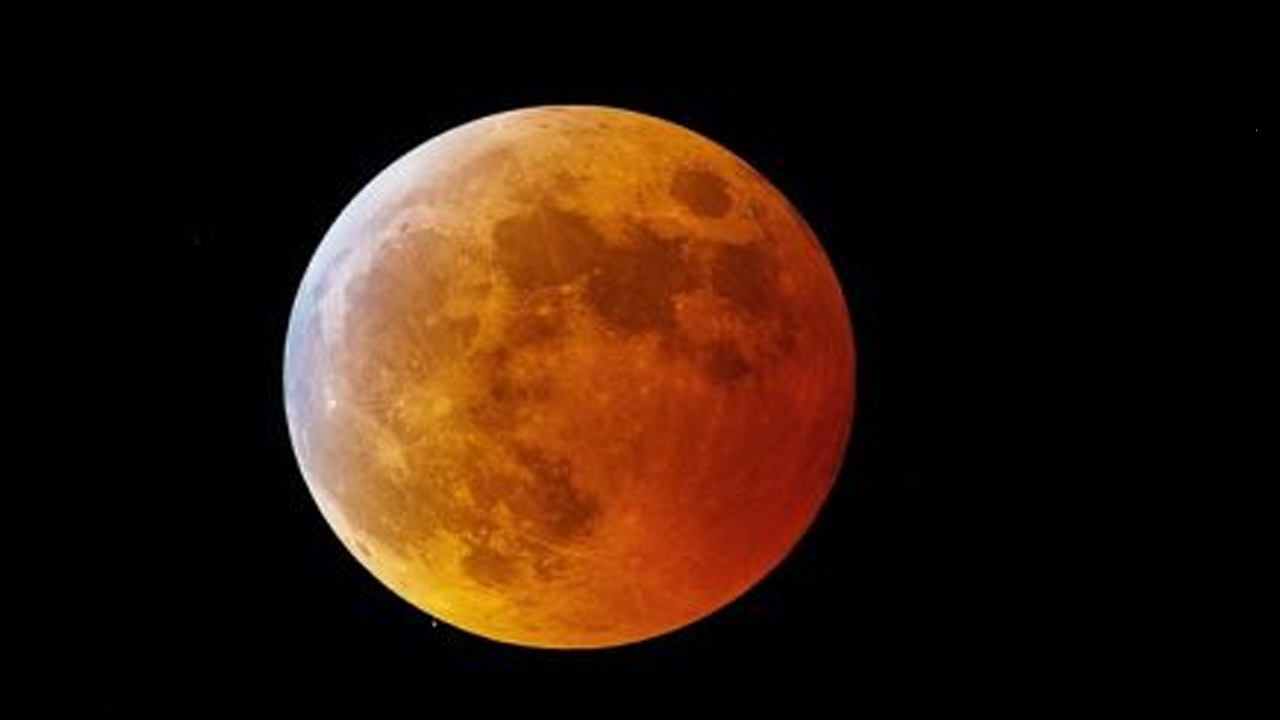 Eclipse lunar de agosto