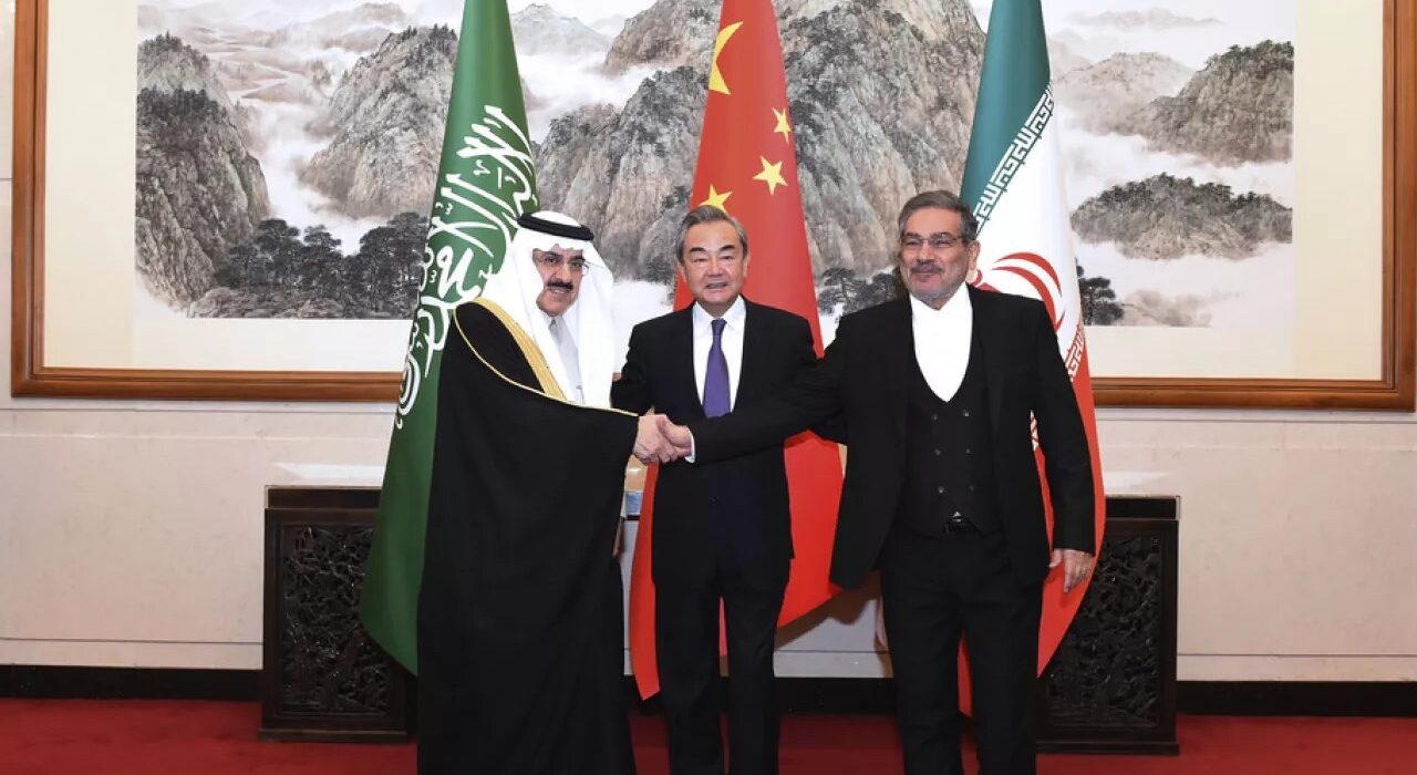 Irán cuestiona alianza militar de Arabia Saudí, Turquía y Pakistán ante tensiones en Medio Oriente