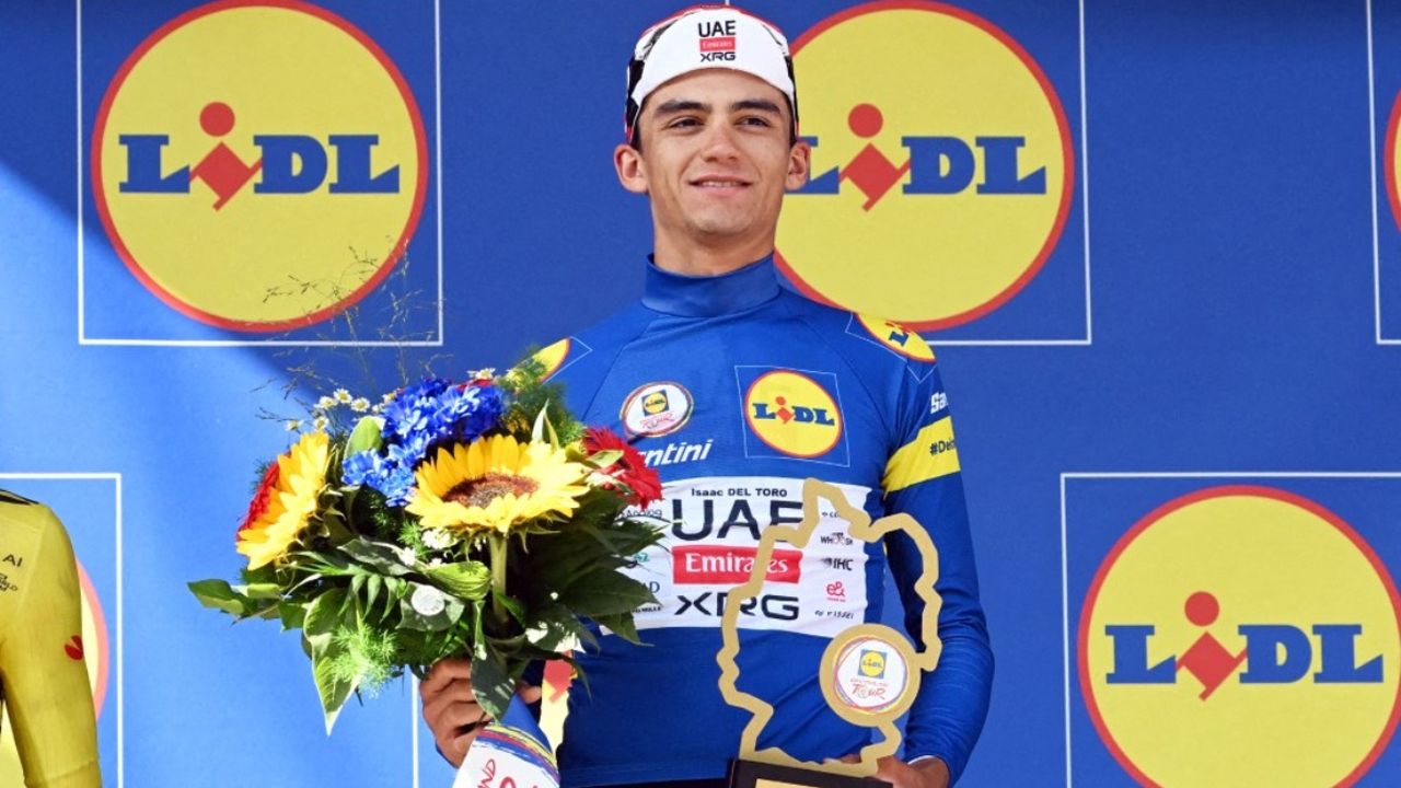 Isaac del Toro alcanza 32 victorias