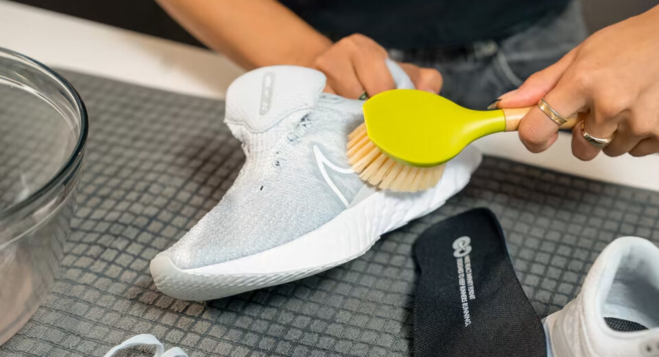 Limpia tus tenis blancos