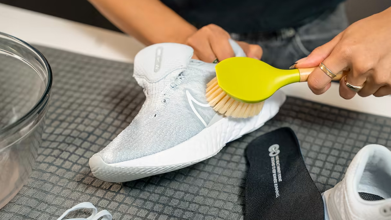 Limpia tus tenis blancos