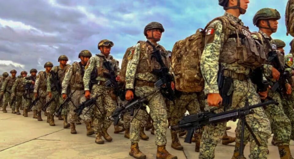 Refuerzan seguridad en la zona aguacatera de Michoacán con más de mil 500 militares tras suspensión de exportaciones