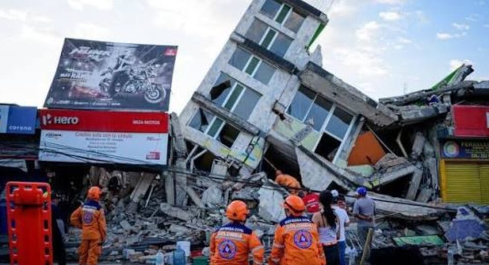 Sobrevivió a una caída desde un quinto piso: un cable salvó a William durante el terremoto en Colombia