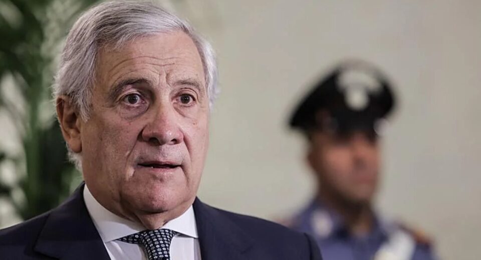 Tajani responde a España: Desembarcos irregulares en Italia caen un 80%