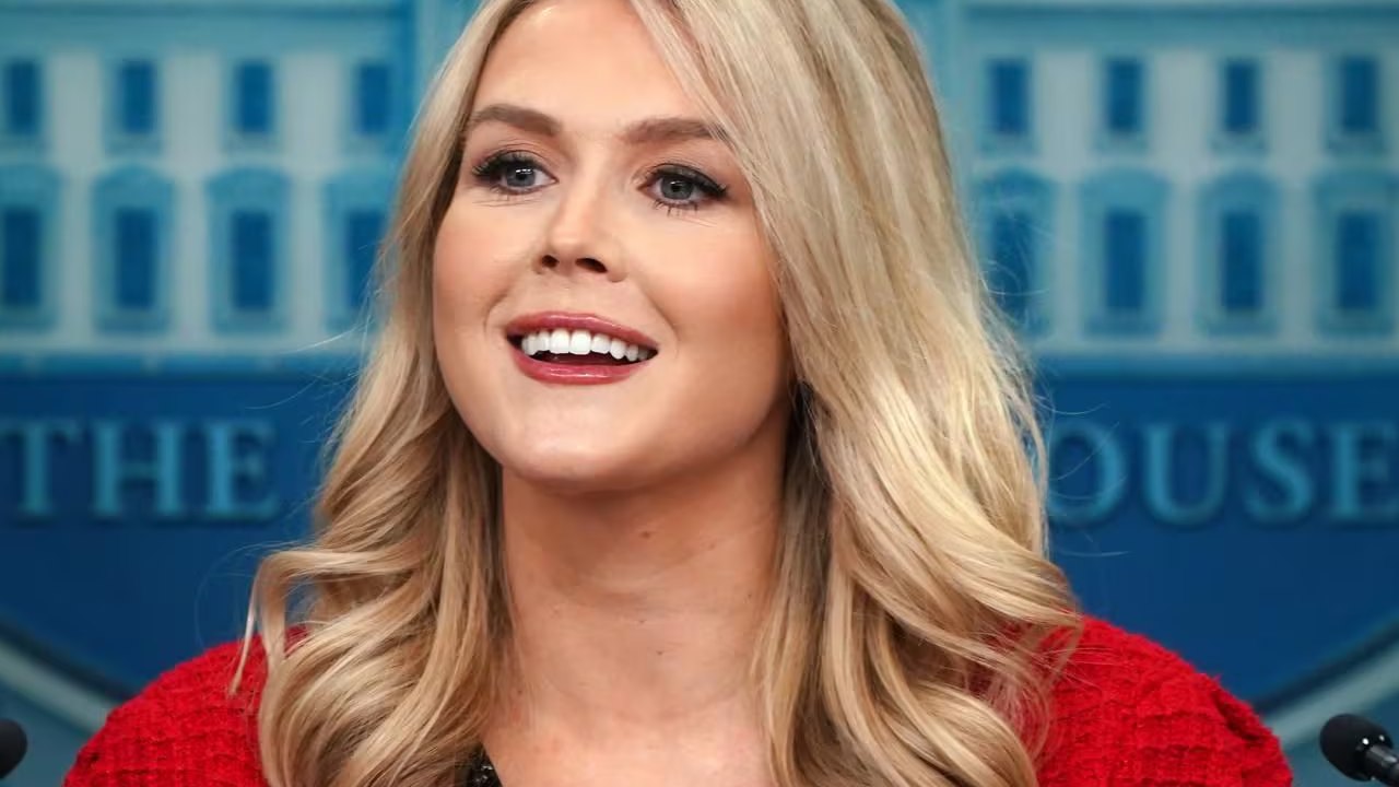 ¡Adiós a la Casa Blanca! Karoline Leavitt deja la vocería para enfocarse en su familia