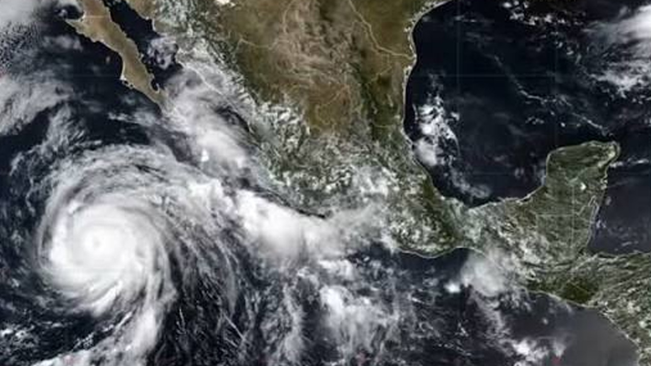 Huracán ‘Marie’ se intensificará a categoría 2 este jueves; alertan por lluvias en BCS