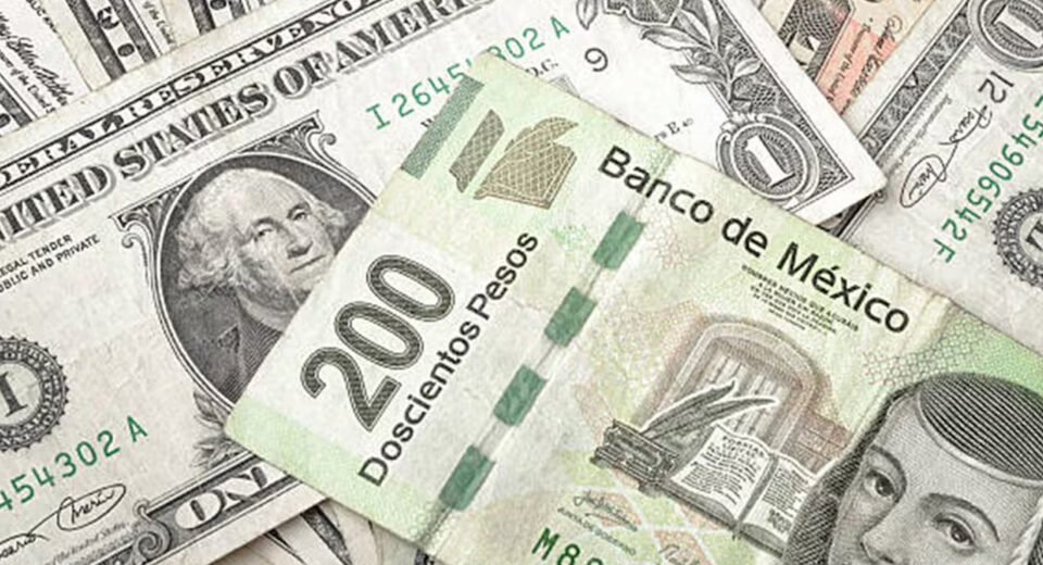 Peso mexicano podría ubicarse en 17.50 por dólar; Sura descarta una depreciación abrupta
