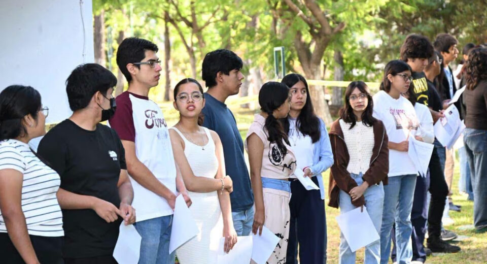 UNAM regresará al examen presencial de admisión tras irregularidades detectadas en prueba en línea